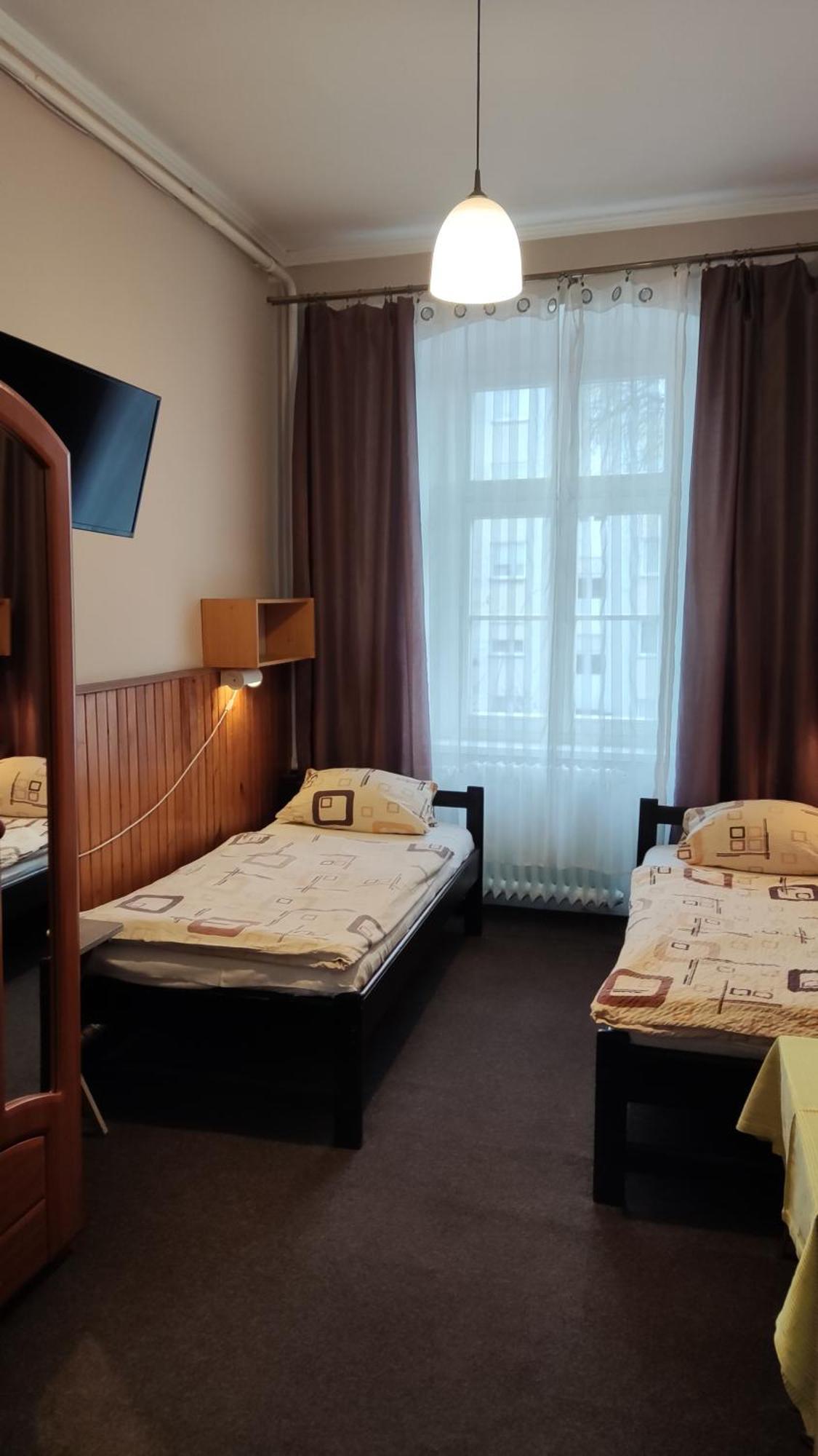 Hotel Polonia Namysłów Bagian luar foto