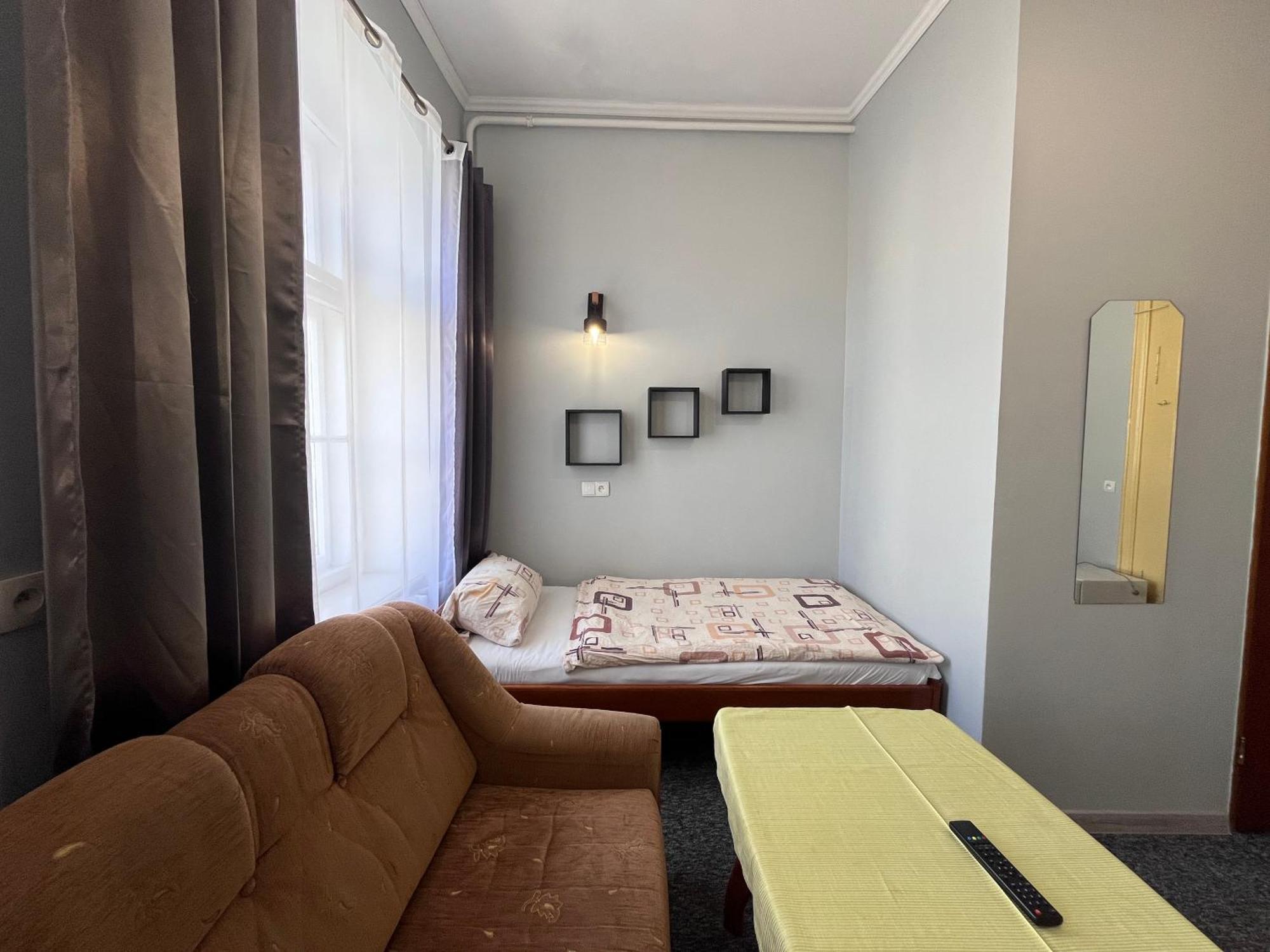 Hotel Polonia Namysłów Bagian luar foto