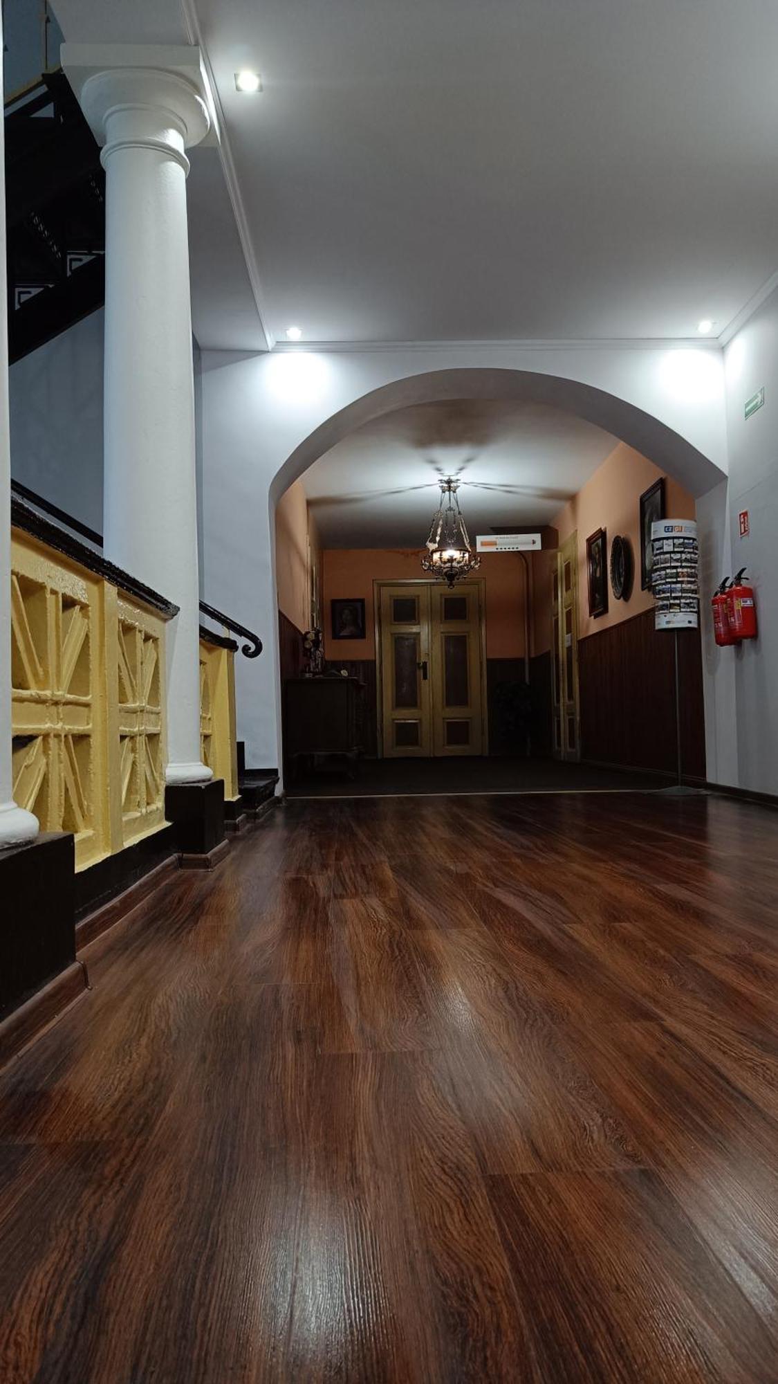 Hotel Polonia Namysłów Bagian luar foto