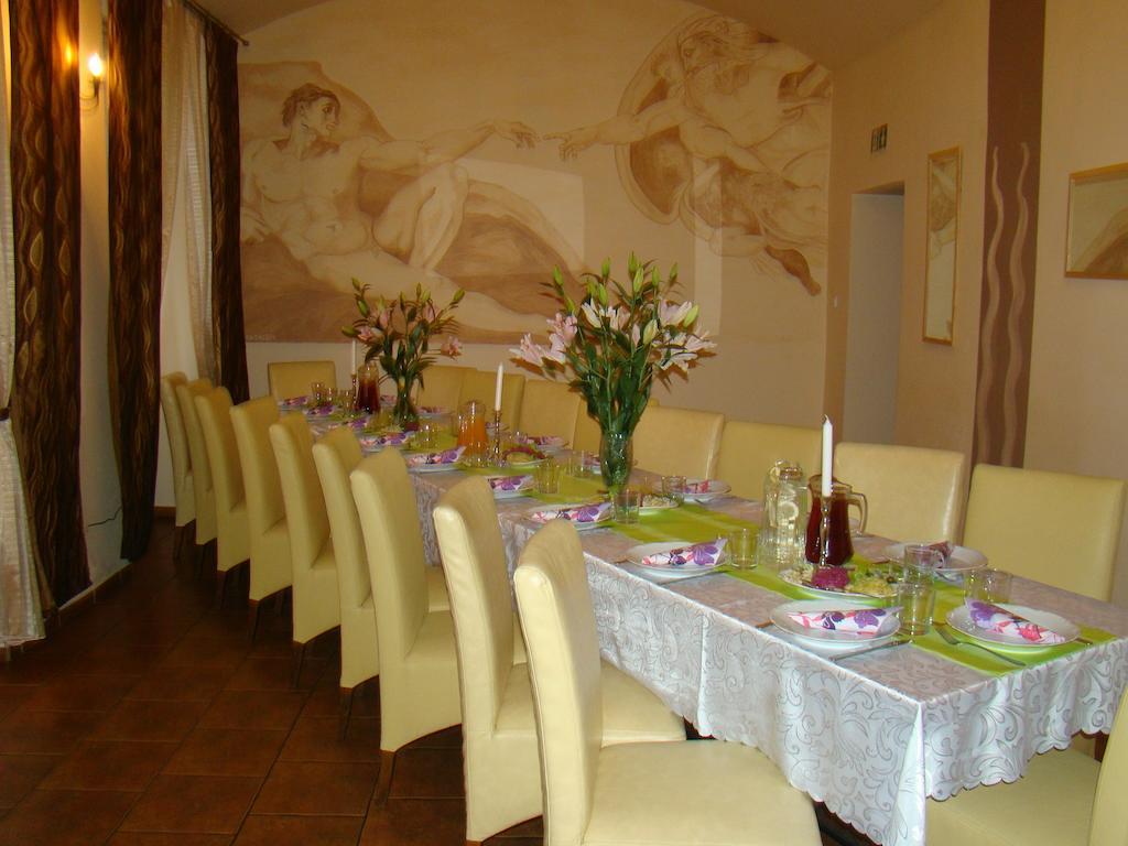 Hotel Polonia Namysłów Bagian luar foto
