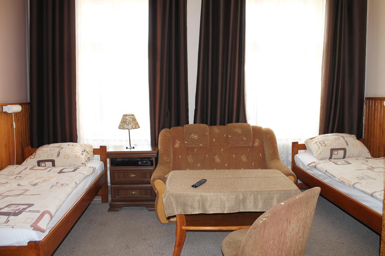 Hotel Polonia Namysłów Bagian luar foto
